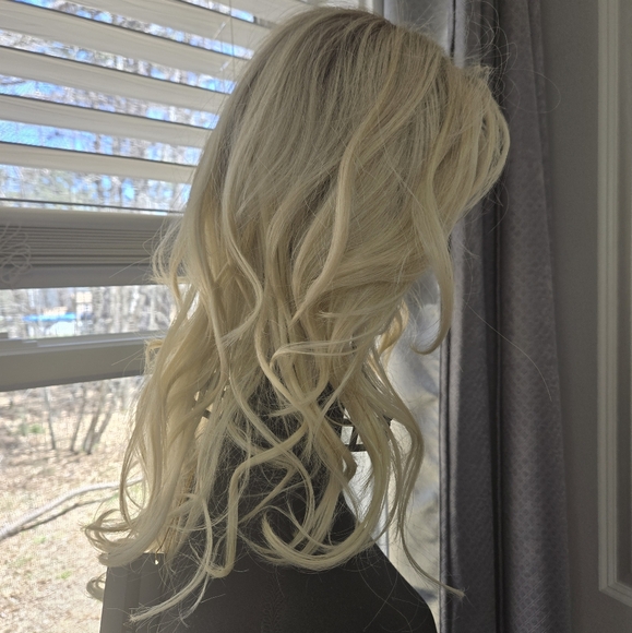 NEW Belle Tress Shakerato in Bombshell Blonde - Picture 6 of 10